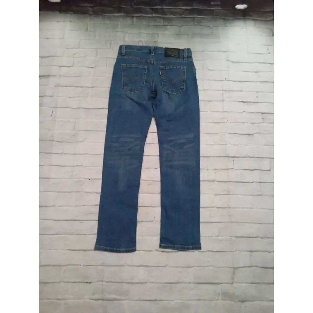 Levi's Jeans  - Picture 2 of 3